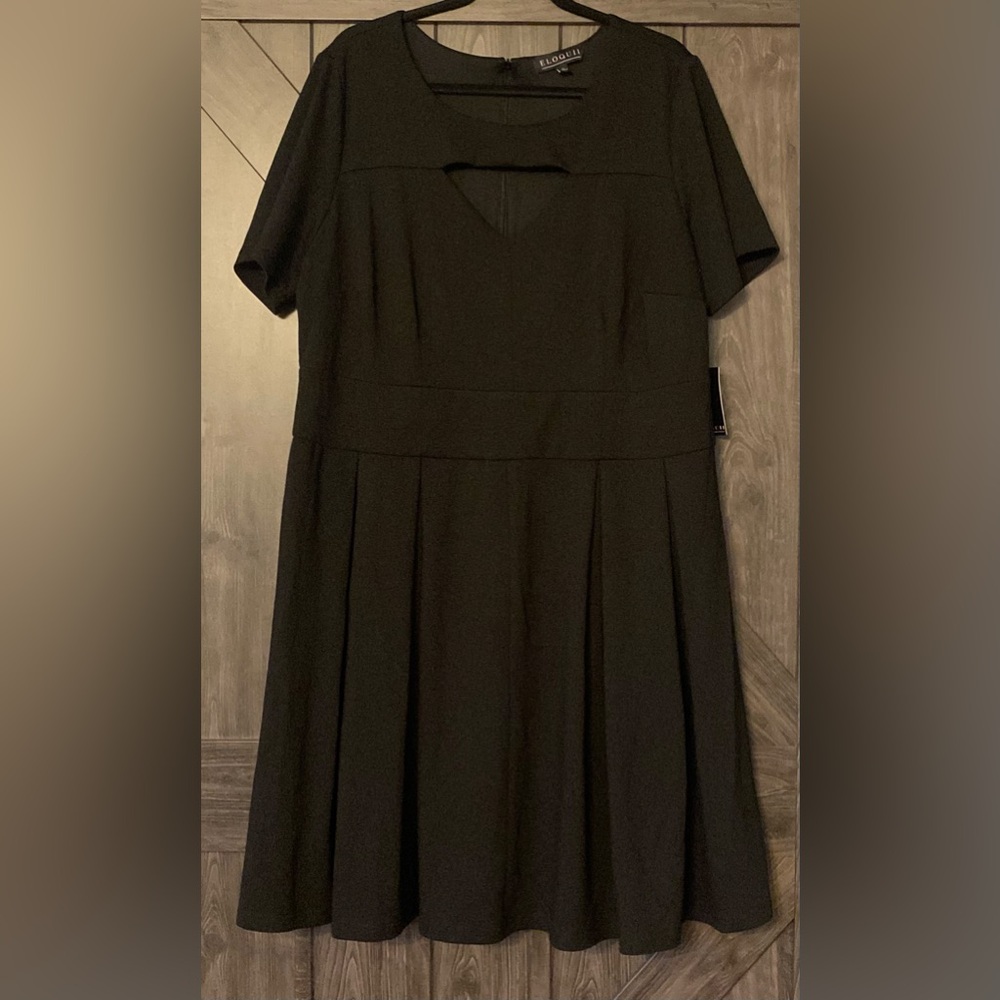 Black Eloquii dress with front cut out, NWT, sz 22